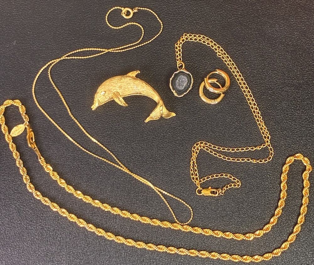 5 Pc Gold Tone Jewelry Lot Ambassador Rope Chain Dolphin Brooch Druzy Pendant